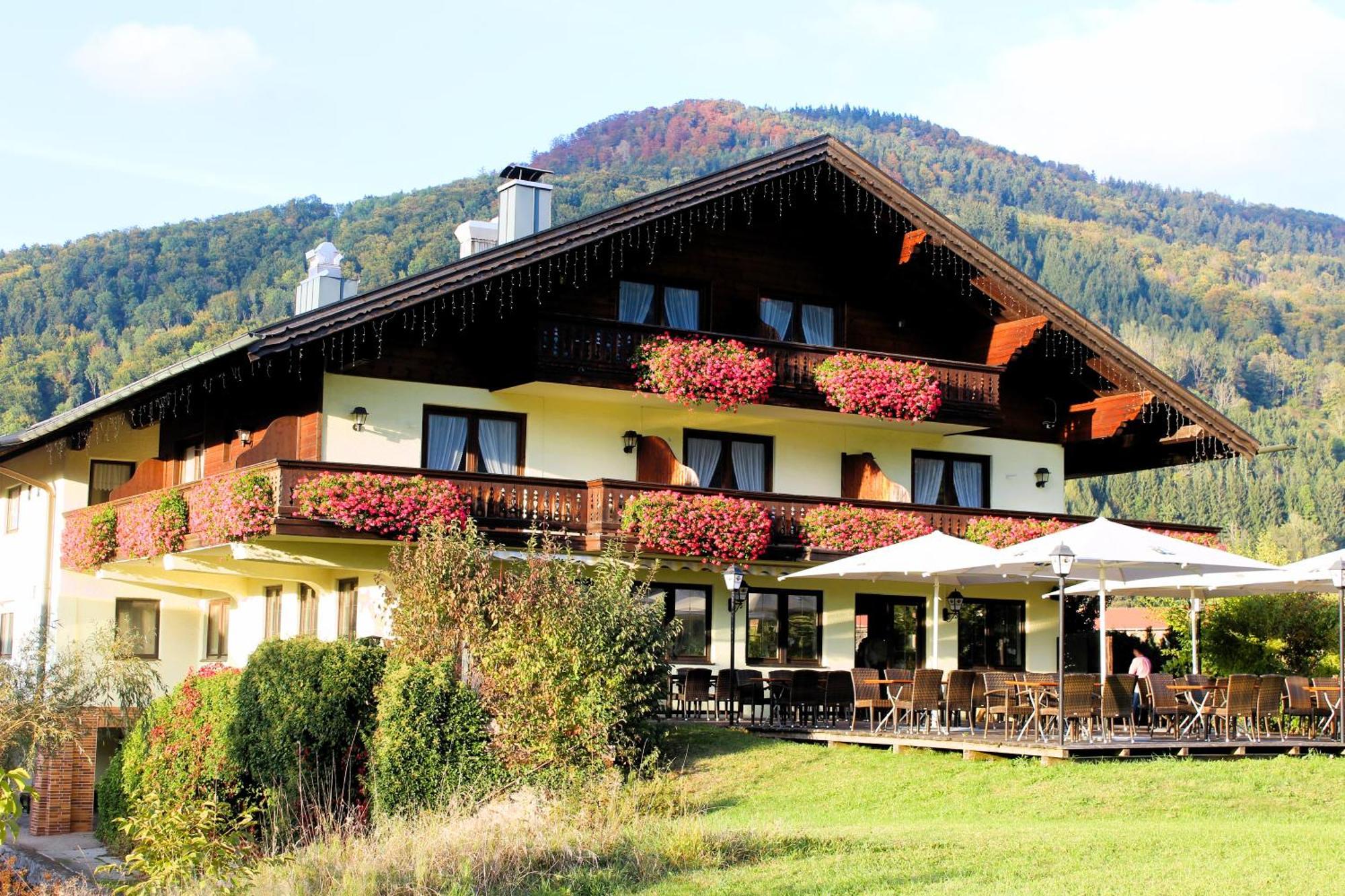 Deva Hotel-Restaurant Fischerwirt Inklusive Chiemgau Card Руполдинг Екстериор снимка